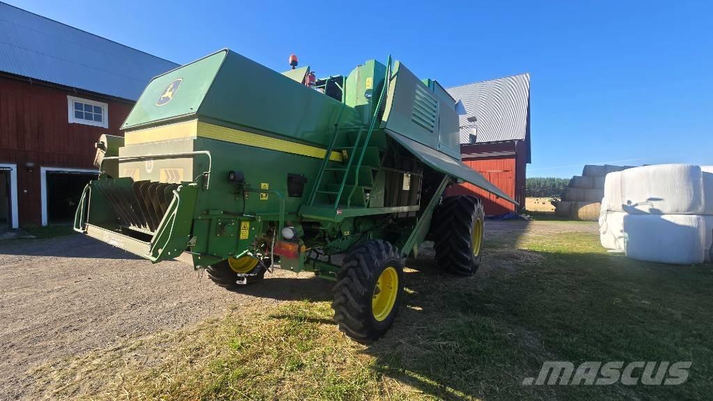 John Deere 1570 Derliaus nuėmimo kombainai