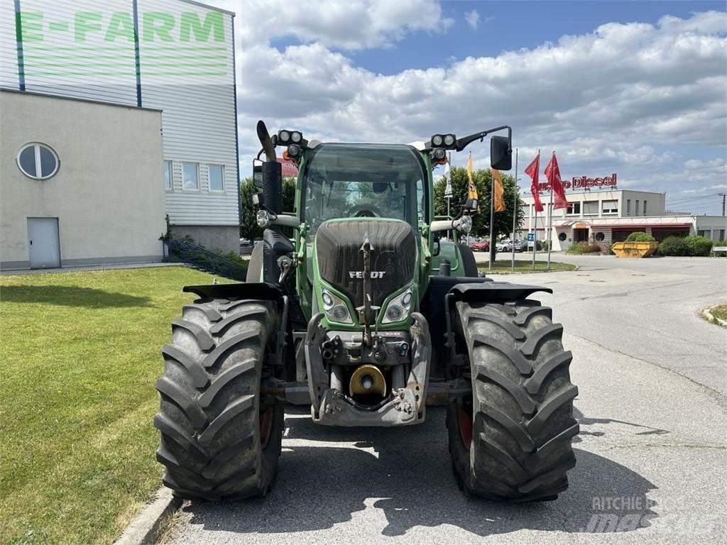 Fendt 718 vario Traktoriai