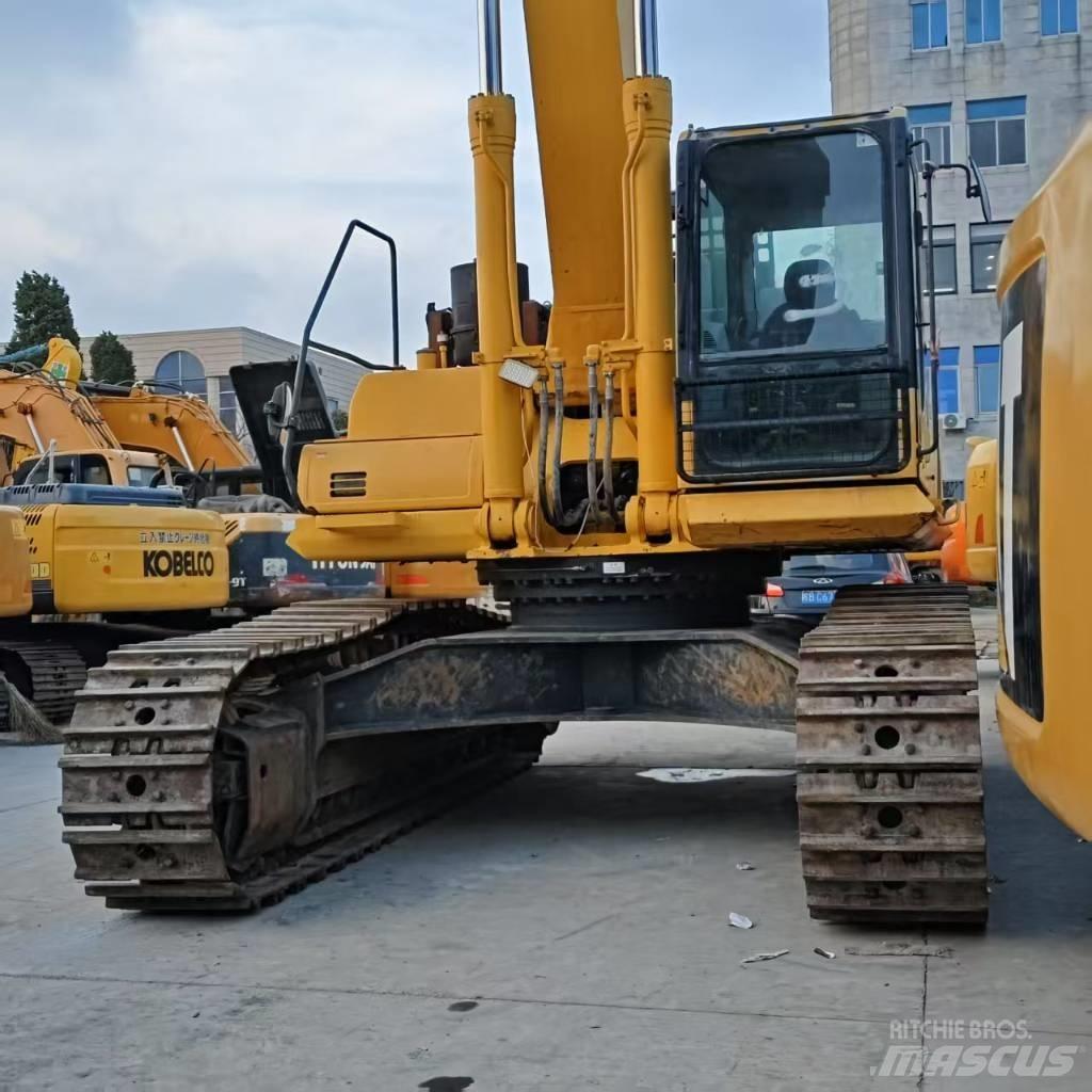 Komatsu PC460 Vikšriniai ekskavatoriai