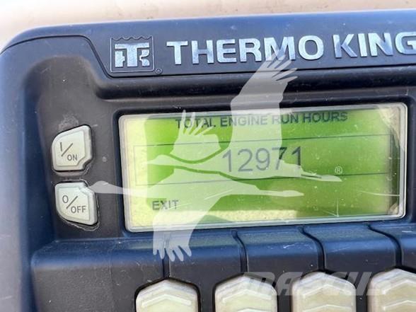 Utility 3000R Puspriekabės su izoterminiu kėbulu