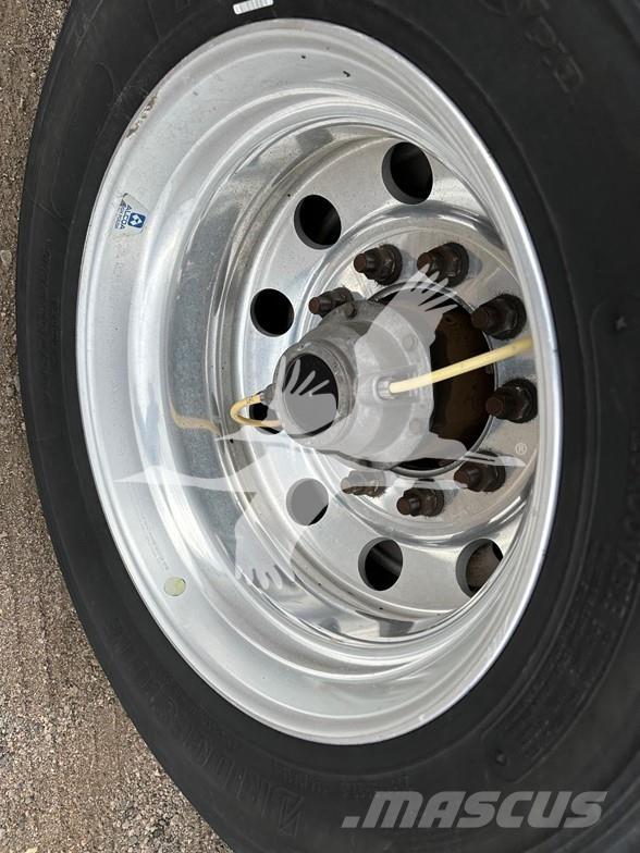 Utility 3000R Puspriekabės su izoterminiu kėbulu