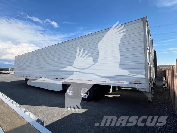 Utility 3000R Puspriekabės su izoterminiu kėbulu