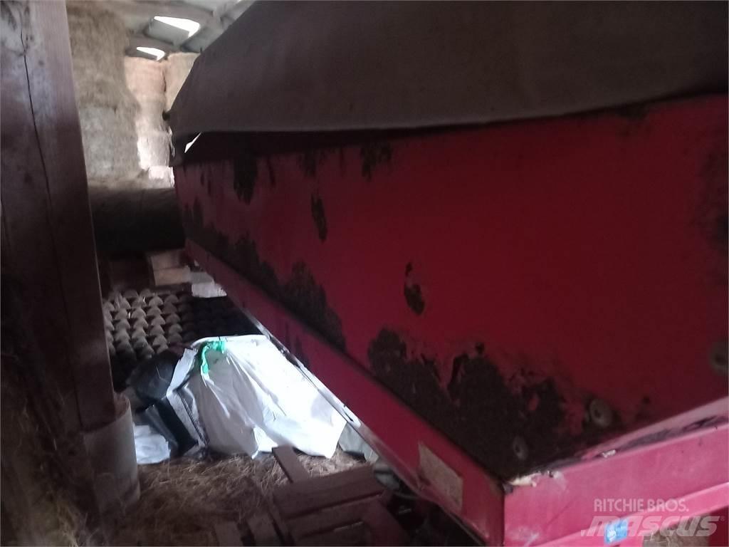Kuhn MDS 732 M Trąšų purkštuvai