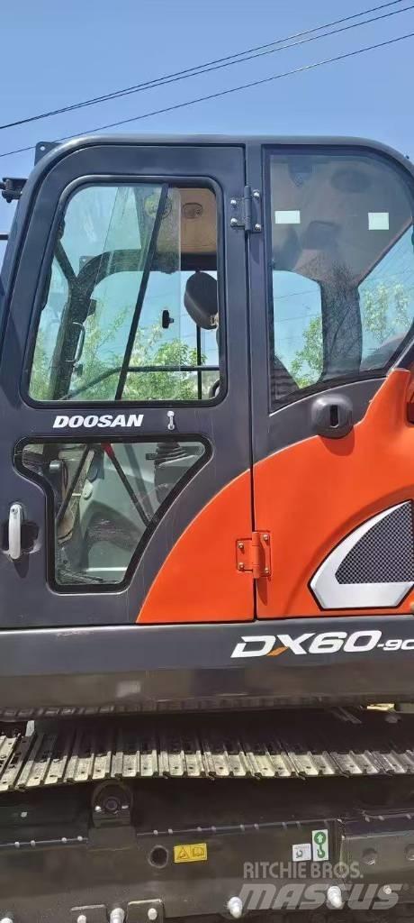 Doosan DX60 Mini ekskavatoriai < 7 t