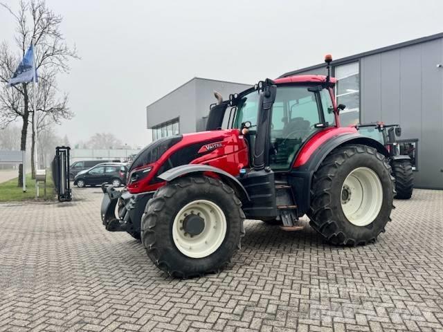 Valtra T144 Hitech Traktoriai