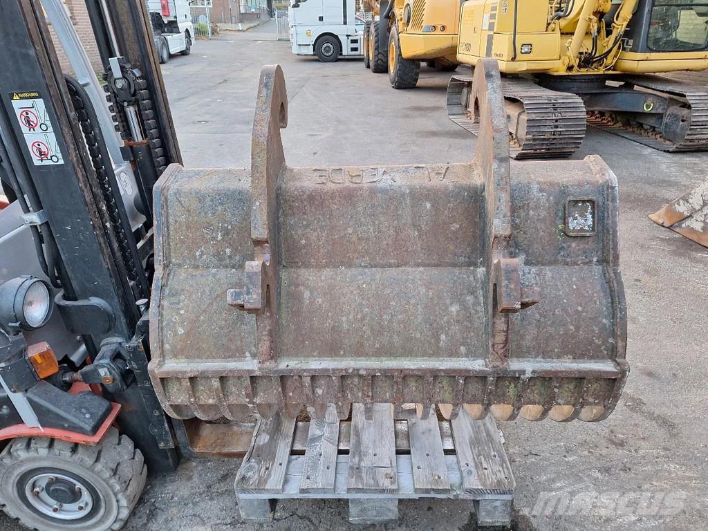 Komatsu PC130-6K Vikšriniai ekskavatoriai