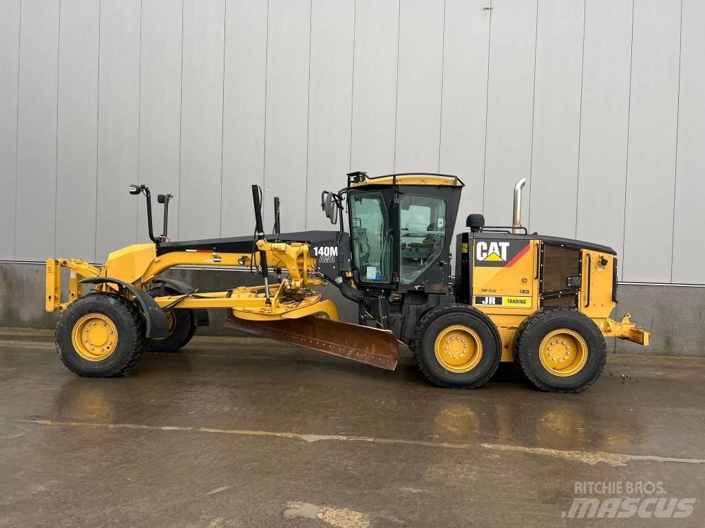 CAT 140 M AWD Greideriai