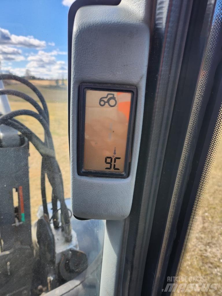 Valtra M 120 Traktoriai