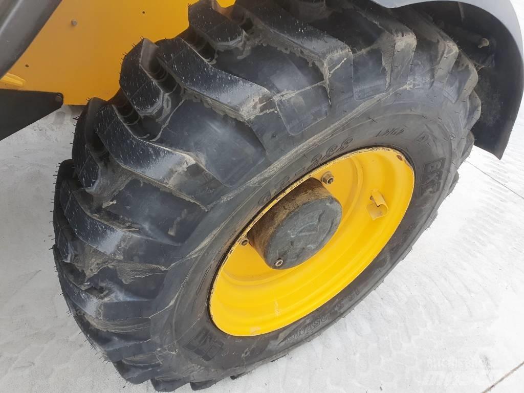 JCB 540-140     M329 Teleskopiniai ratiniai krautuvai