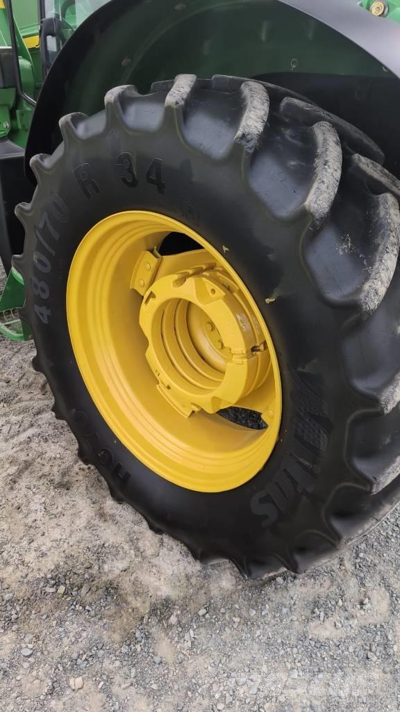 John Deere 5115R Traktoriai