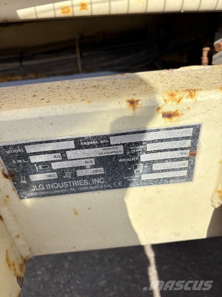 JLG 500 RTS Žirkliniai keltuvai