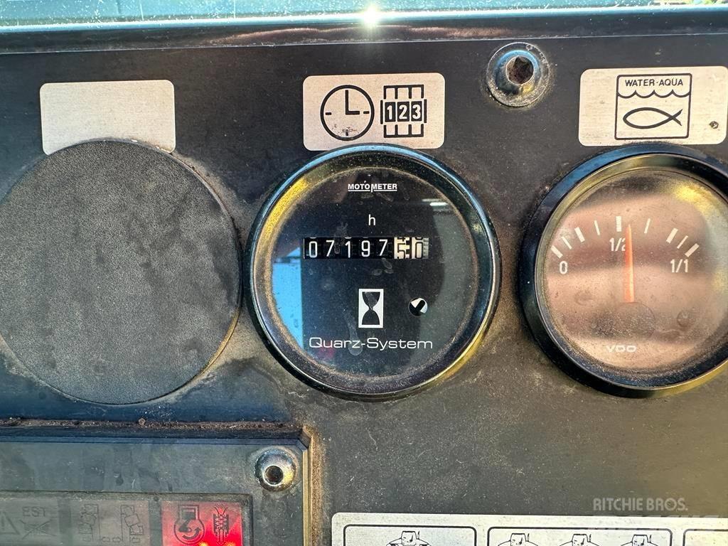 Bomag BW 174 AD Porinių būgnų volai