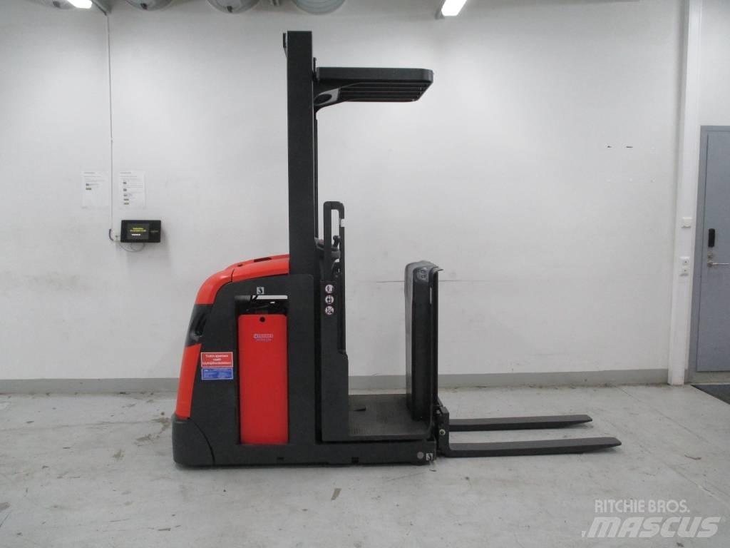 Linde V 10 Didelių aukščių keltuvai-krautuvai