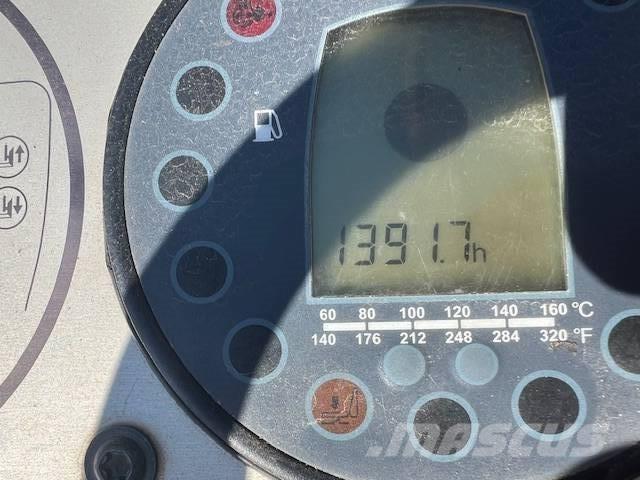 Bomag BW 100 AD-5 Porinių būgnų volai