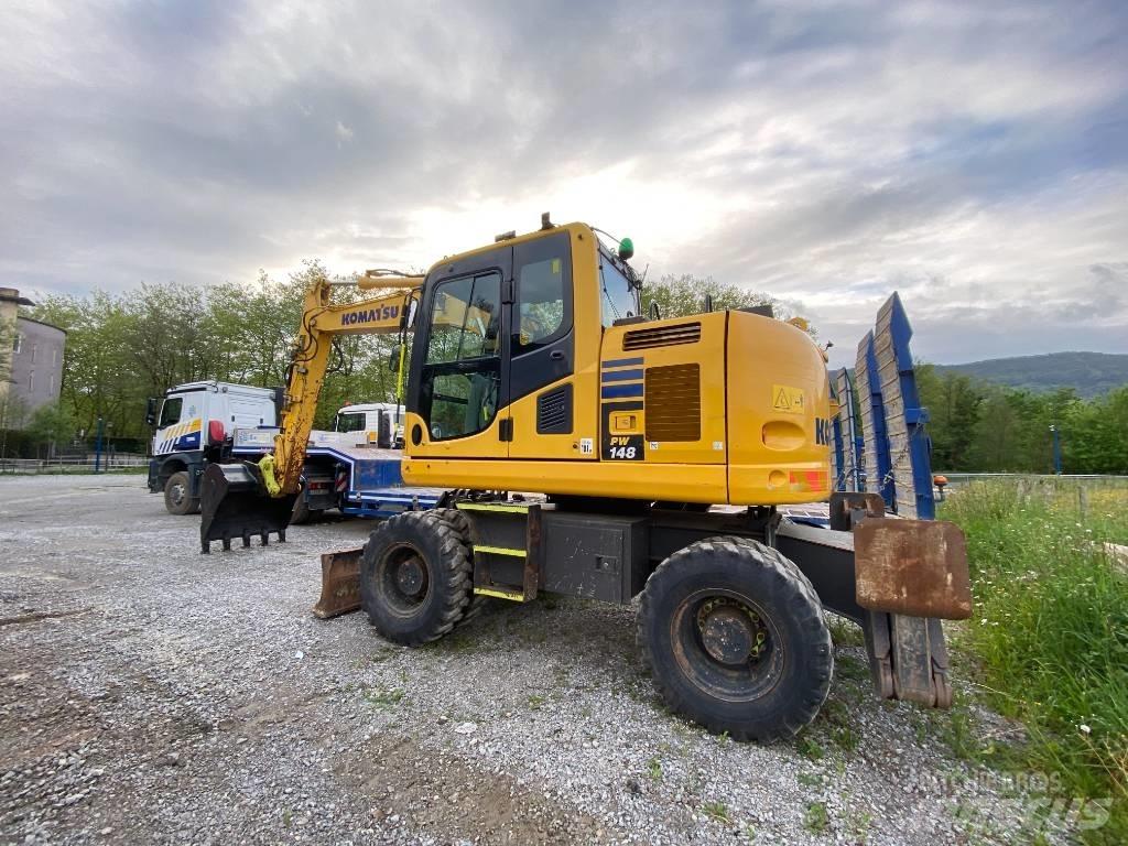 Komatsu PW 148 Ratiniai ekskavatoriai