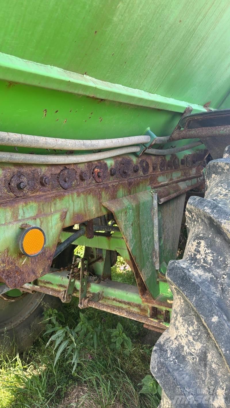  GÜSTROWER D 045 Mineralinių trąšų barstytuvai