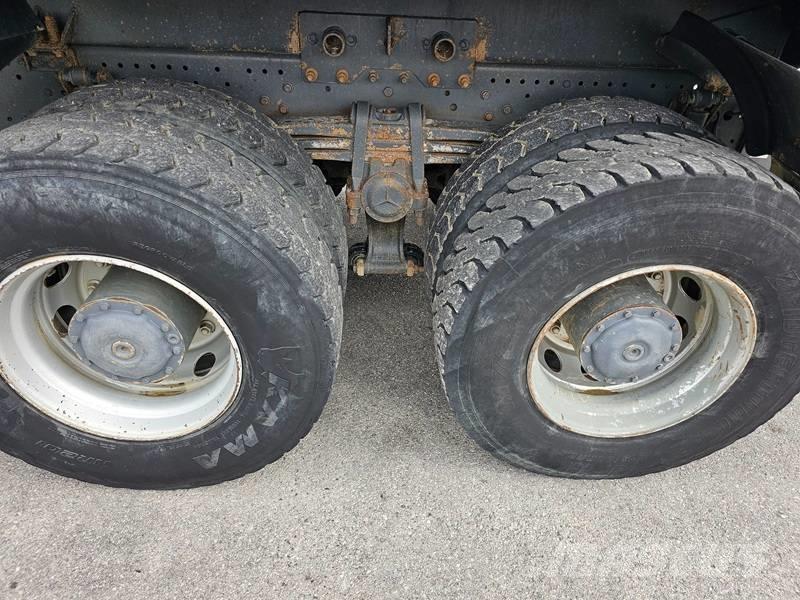 Mercedes-Benz DB3244 Savivarčių priekabų vilkikai