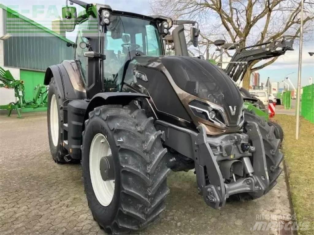 Valtra q285 Traktoriai