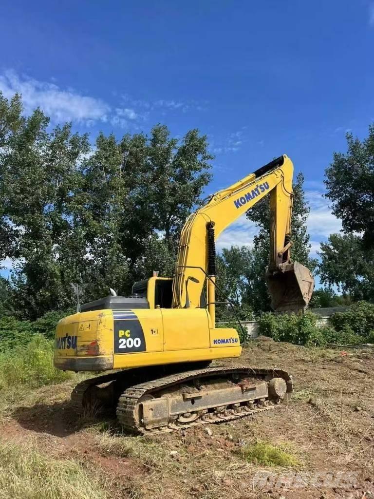 Komatsu PC 200 Vikšriniai ekskavatoriai