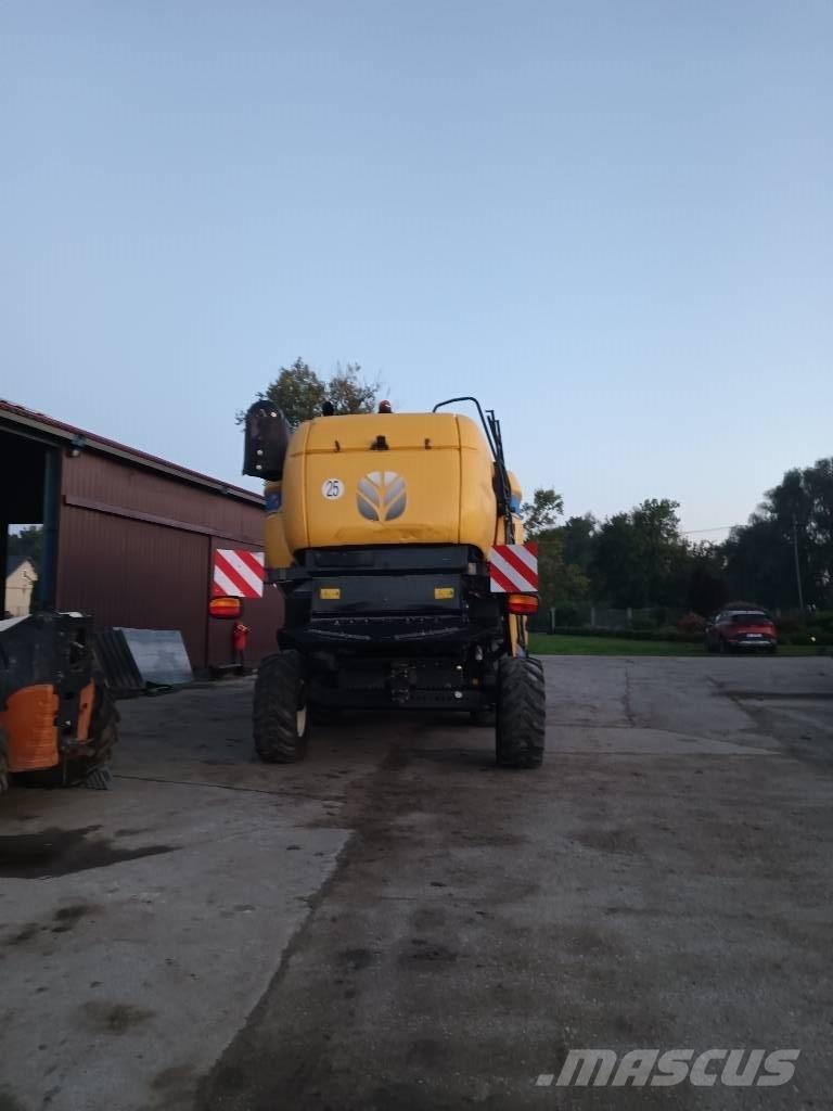 New Holland CX 5090 Derliaus nuėmimo kombainai