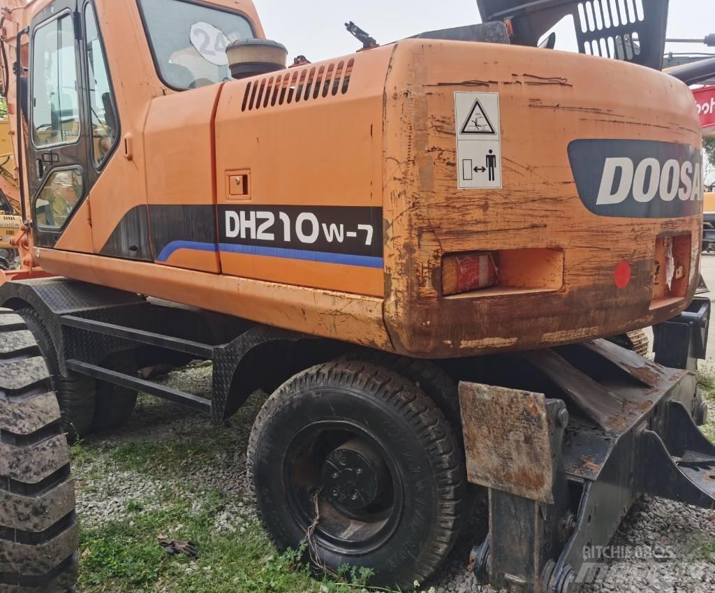 Doosan DH 210 W-7 Ratiniai ekskavatoriai