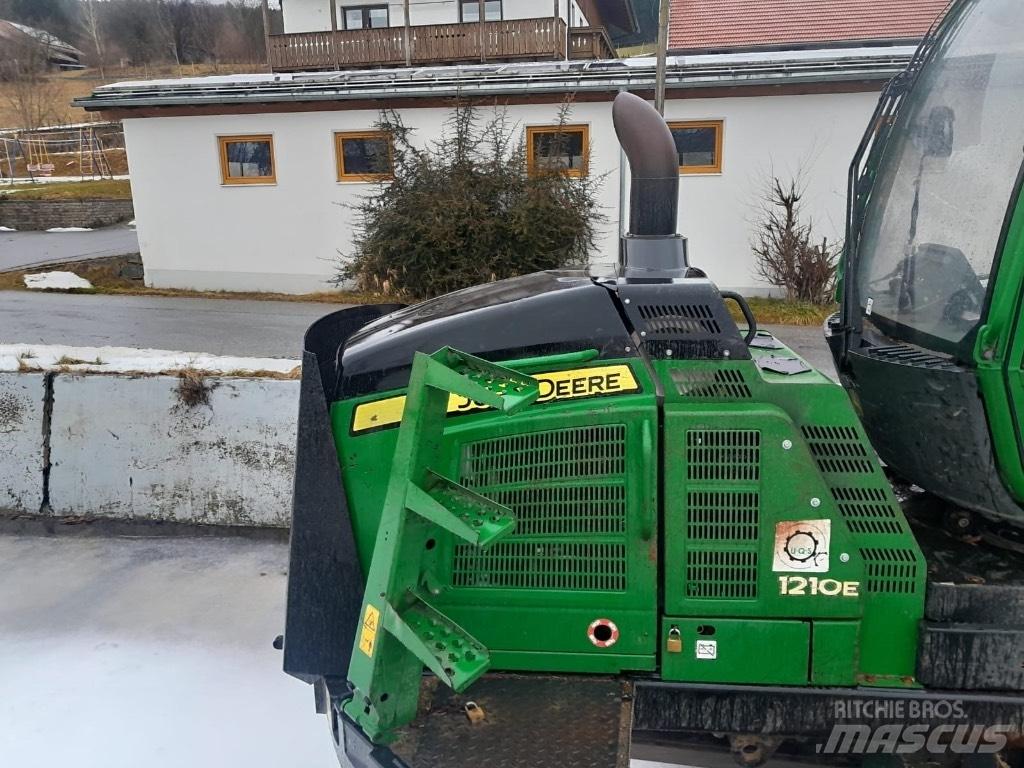 John Deere 1210 E Naudoti miškovežiai (Forvarderiai)