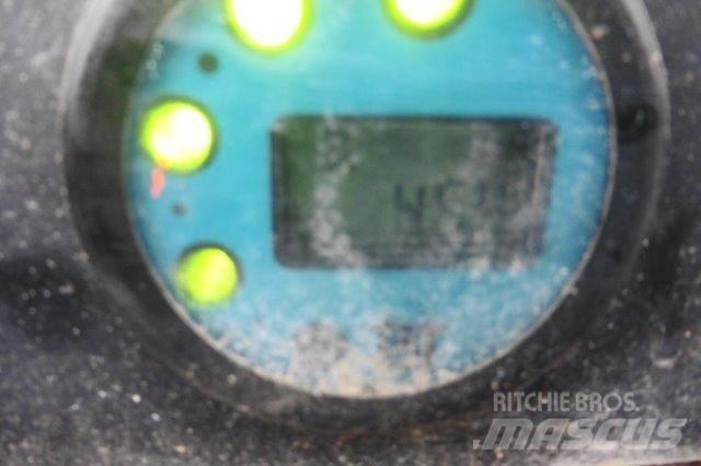 Haulotte Compact 8 Žirkliniai keltuvai