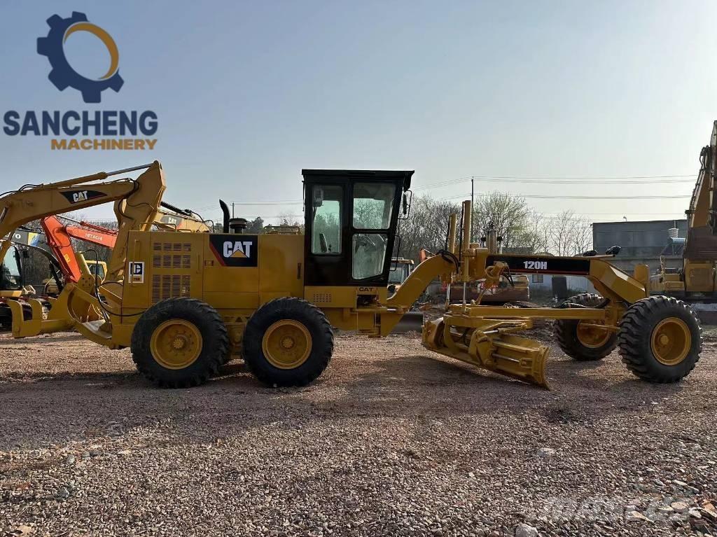 CAT 120H Greideriai