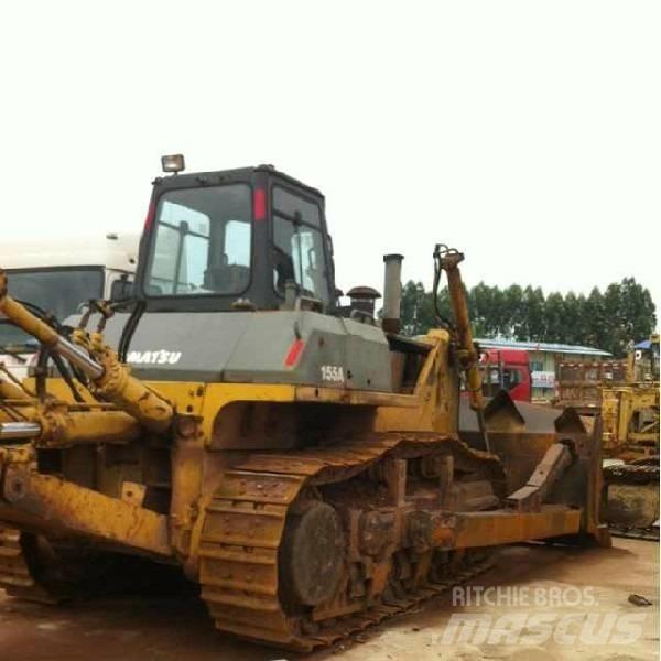 Komatsu d155a-3 Vikšriniai buldozeriai