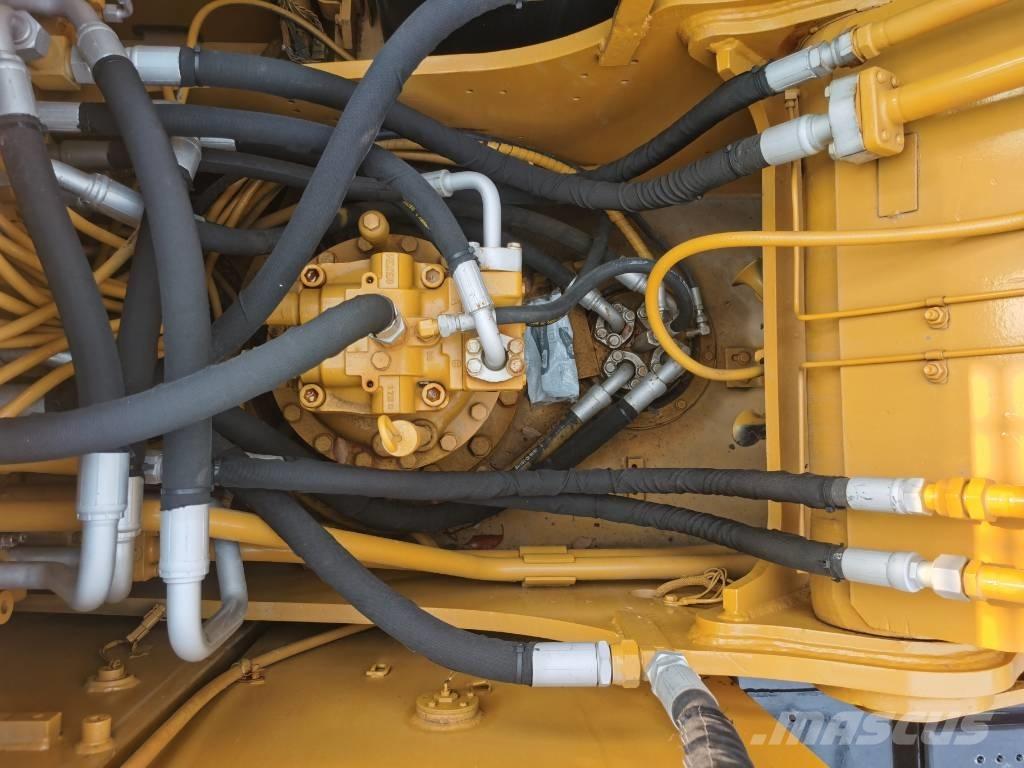 CAT 320 D2 Vikšriniai ekskavatoriai