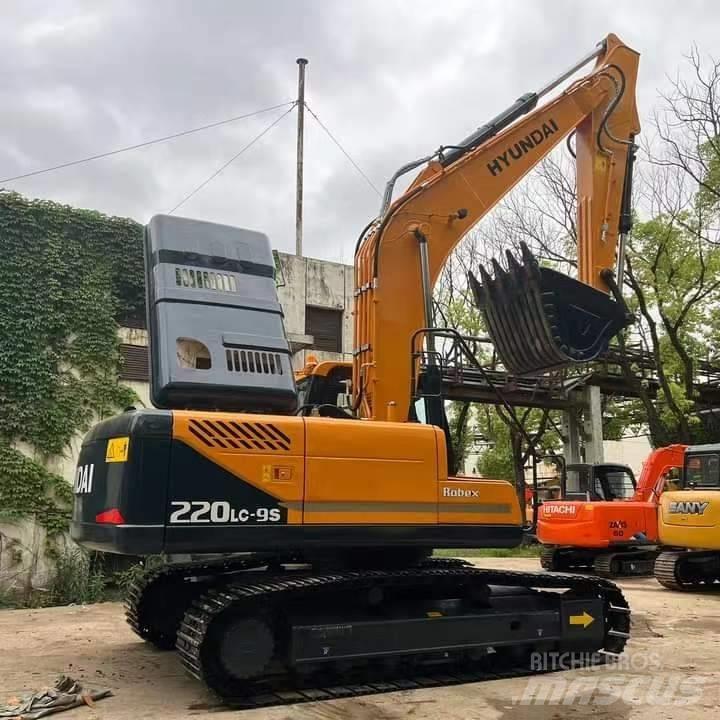Hyundai R220LC-9S Vikšriniai ekskavatoriai