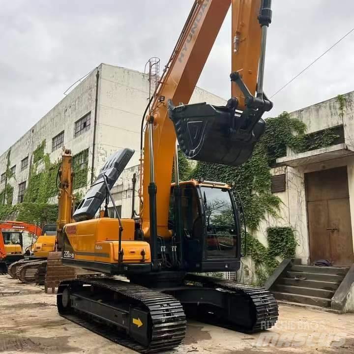 Hyundai R220LC-9S Vikšriniai ekskavatoriai