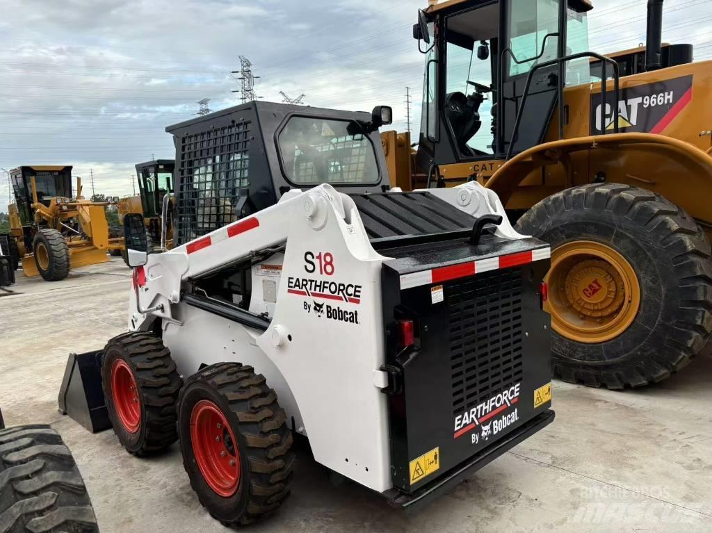 Bobcat S 160 Krautuvai su šoniniu pasukimu