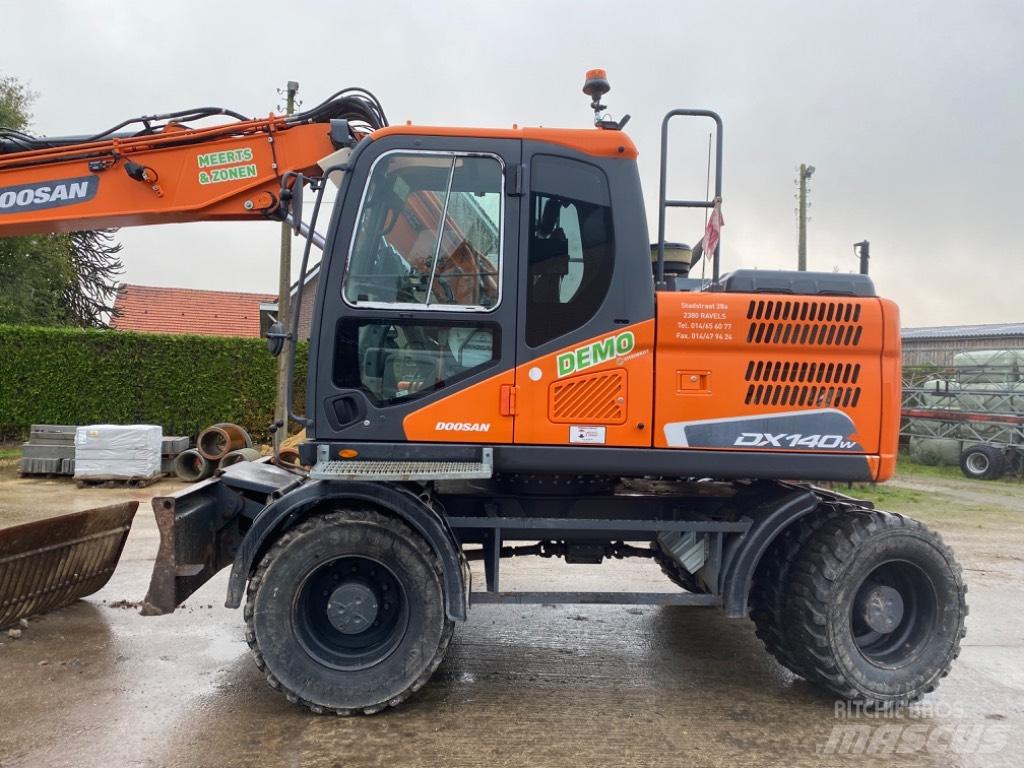 Doosan DX 140 W -5 Visureigiai kranai