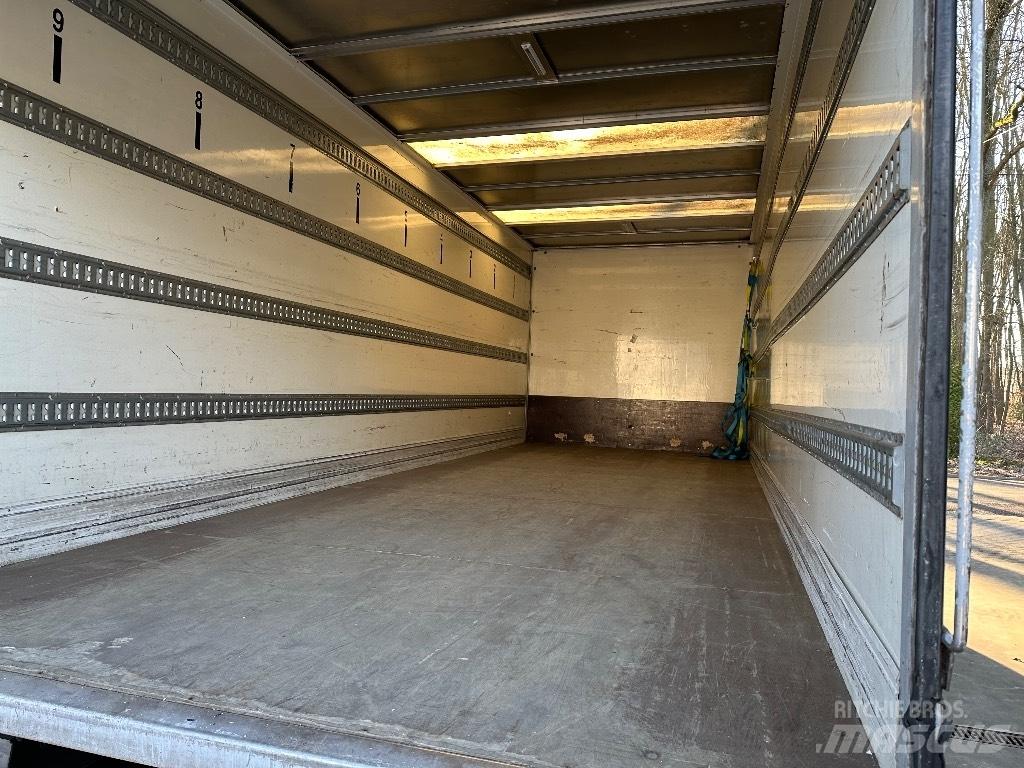 DAF LF 12.220 Sunkvežimiai su dengtu kėbulu