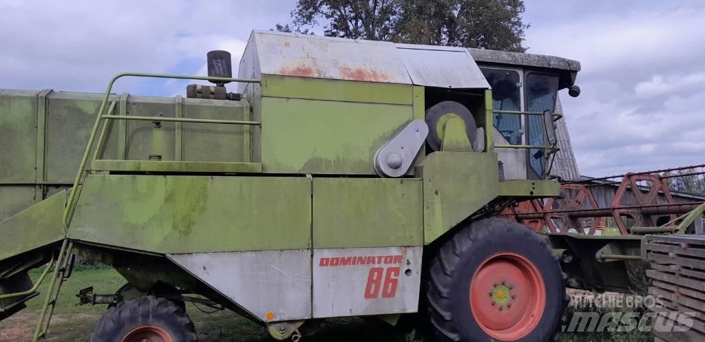 CLAAS Dominator 86 Derliaus nuėmimo kombainai