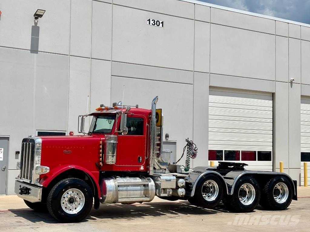 Peterbilt 388 Naudoti vilkikai