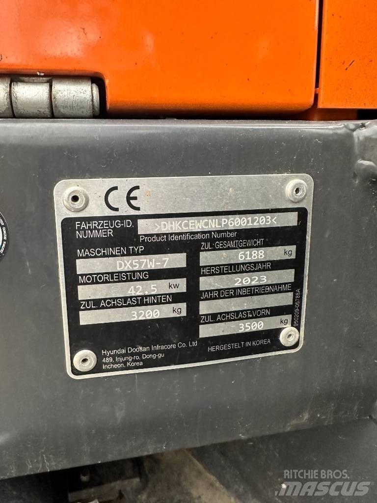 Develon DX 57 W-7 Ratiniai ekskavatoriai