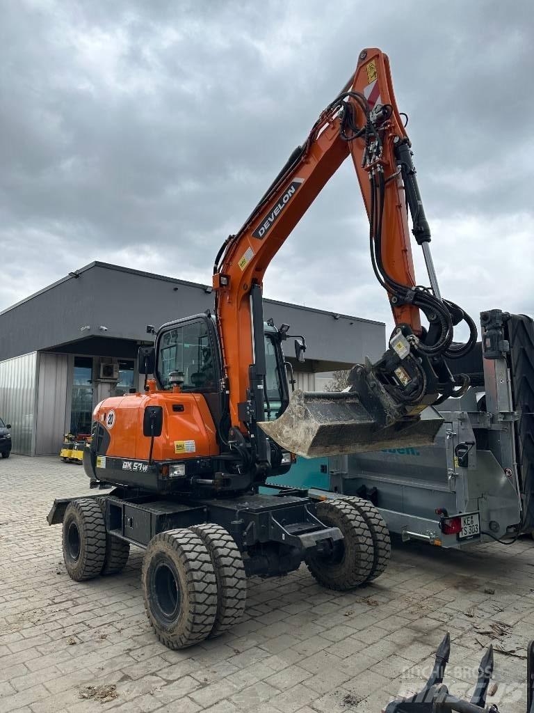 Develon DX 57 W-7 Ratiniai ekskavatoriai