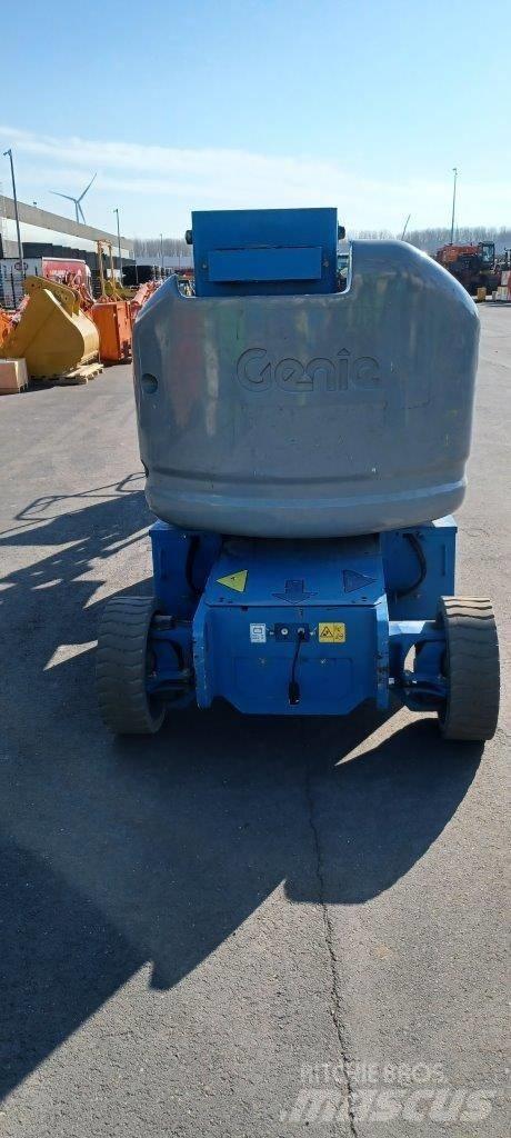 GENIE Z-40/23N RJ Alkūniniai keltuvai