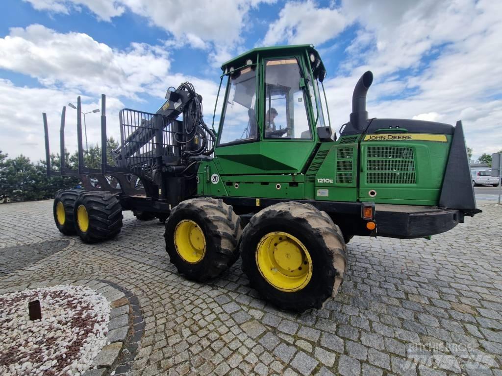 John Deere 1210 E Naudoti miškovežiai (Forvarderiai)