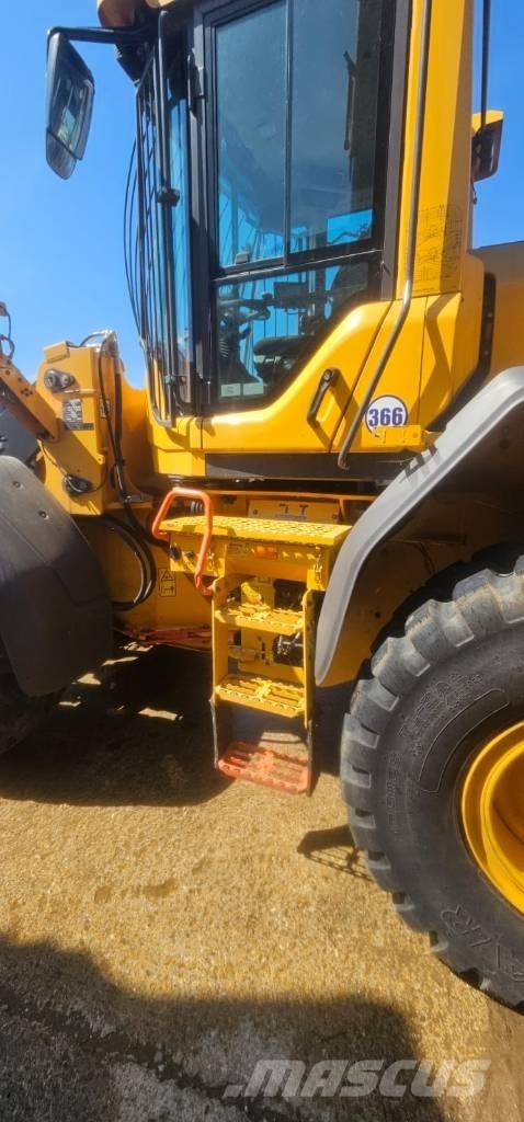 Volvo L 90 H Naudoti ratiniai krautuvai