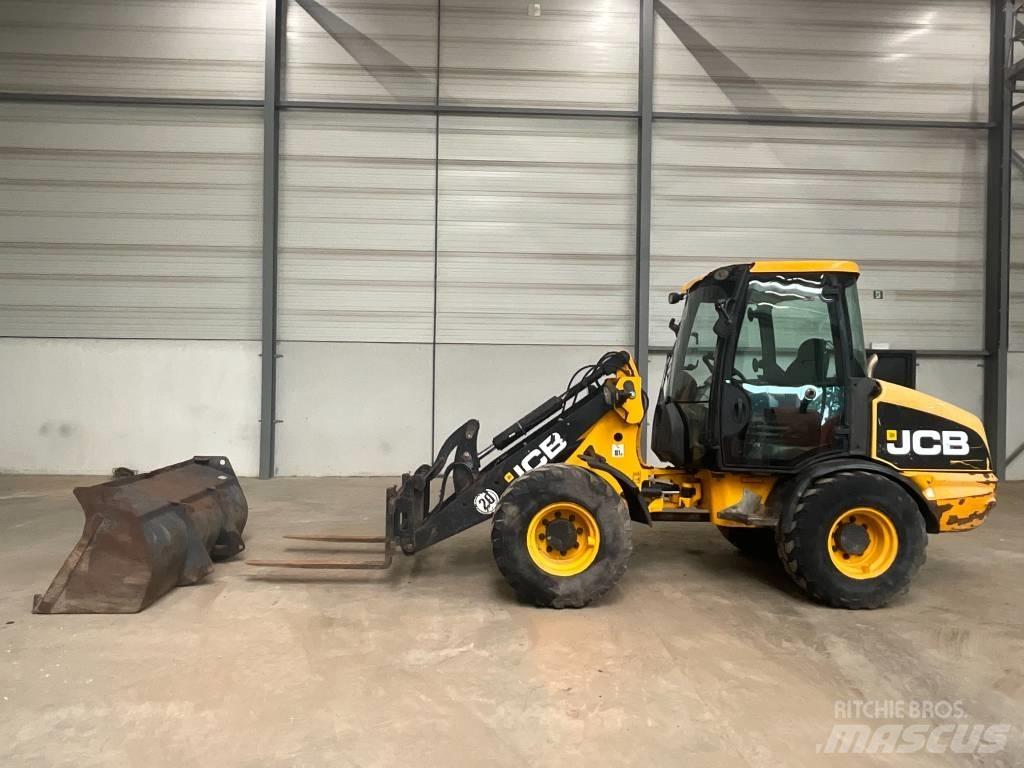 JCB 406 B Naudoti ratiniai krautuvai