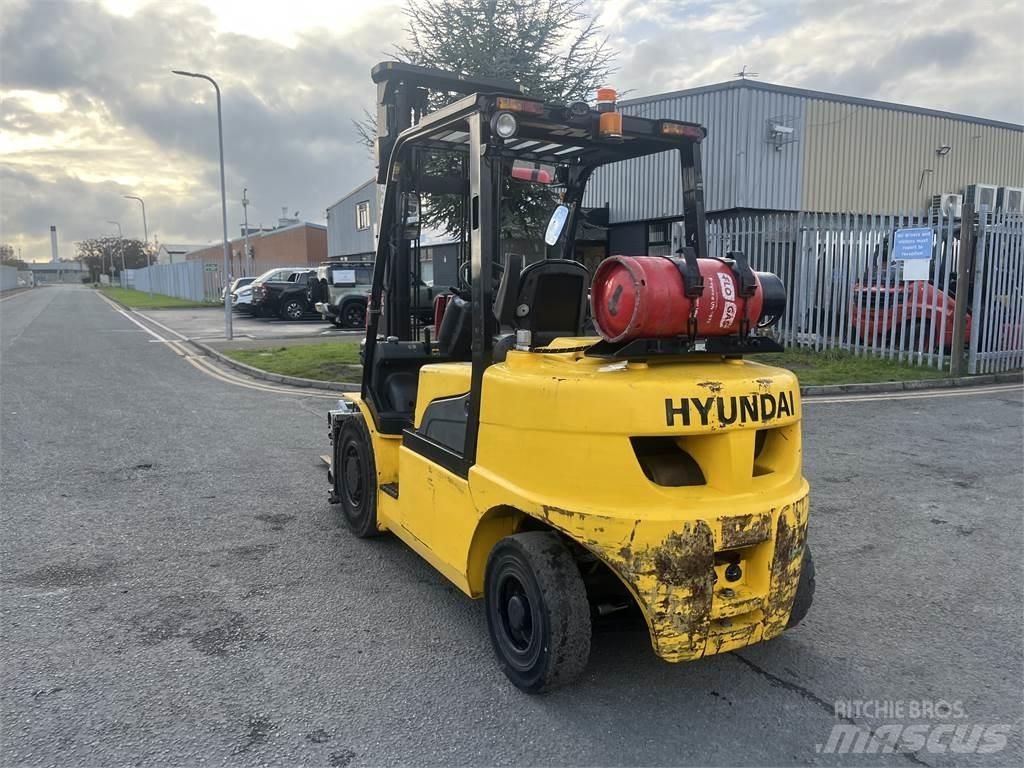 Hyundai 35L-7A LPG (dujiniai) krautuvai