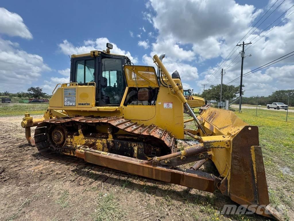 Komatsu D65WX-17 Vikšriniai buldozeriai