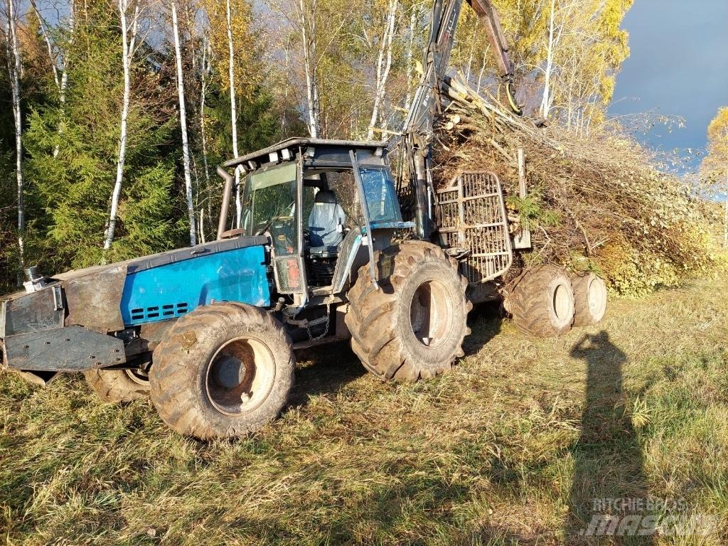 Valtra 8400 Miško traktoriai
