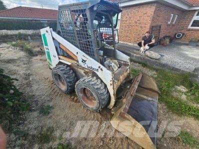 Bobcat 645 Krautuvai su šoniniu pasukimu