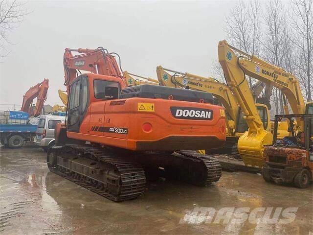 Doosan DX300 Vikšriniai ekskavatoriai