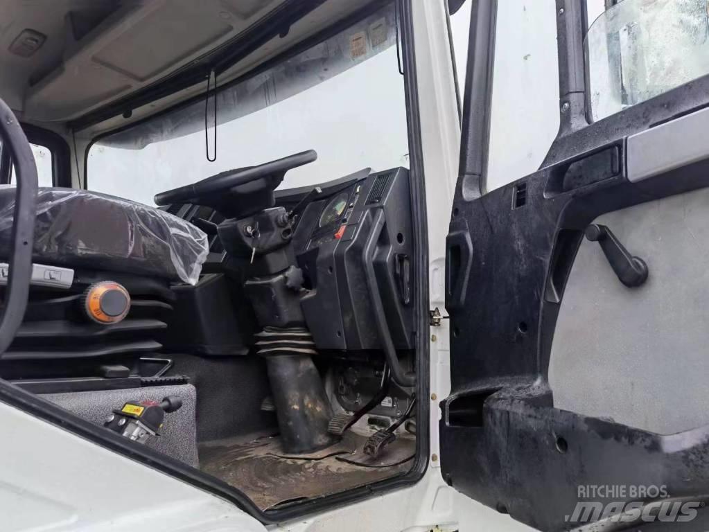 Shacman F 3000 Savivarčių priekabų vilkikai
