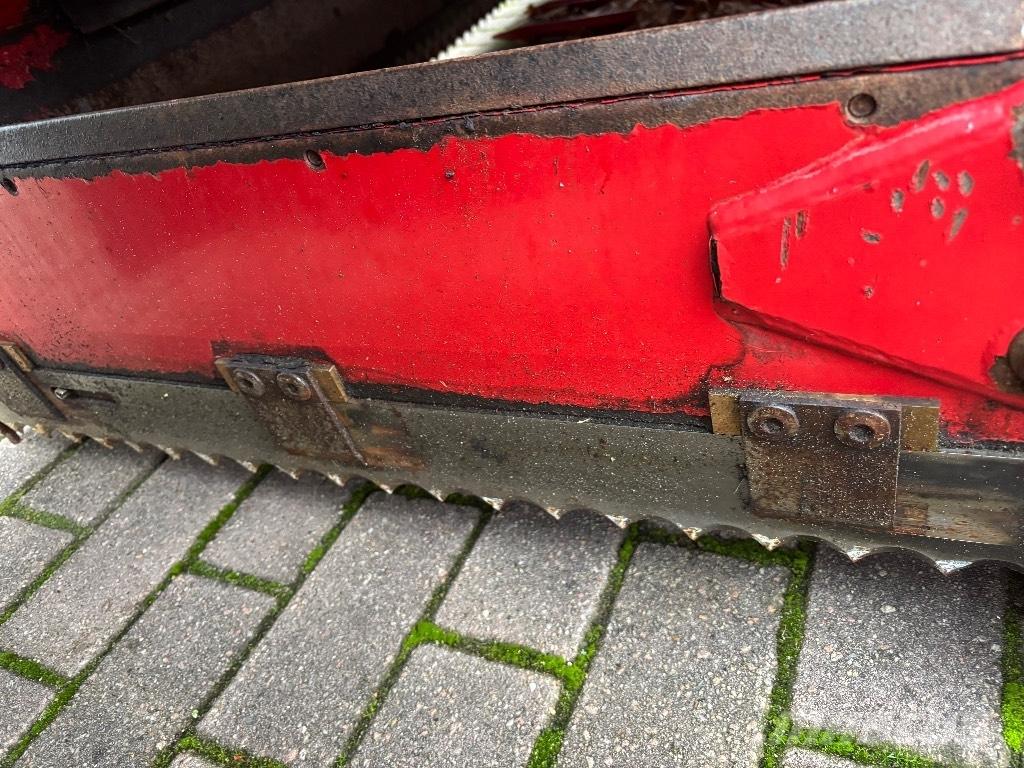 Trioliet TU 195 Ryšulių smulkinimo, pjaustymo ir išvyniojimo įrenginiai